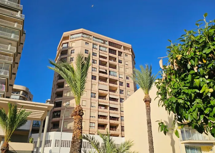 Ifach & Sea View Retreat Апартаменти *